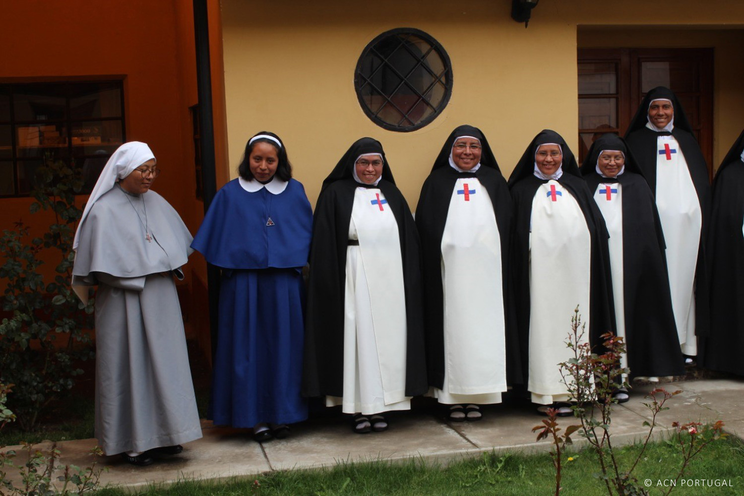 PERU: Apoio ao apostolado de 16 religiosas contemplativas
