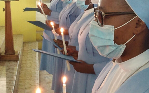 HAITI: Ajuda para a formação de 106 jovens religiosas