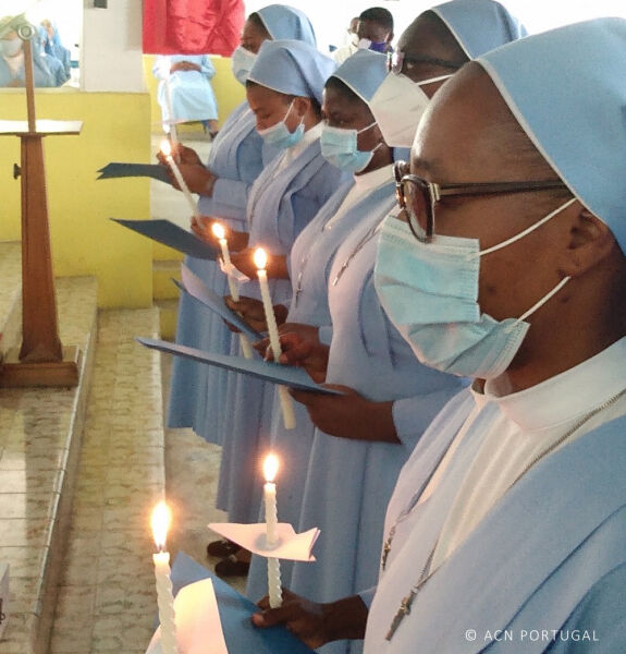 HAITI: Ajuda para a formação de 106 jovens religiosas