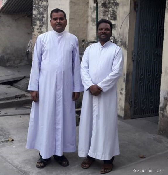 ÍNDIA: Ajuda para a construção de uma casa paroquial e de uma capela