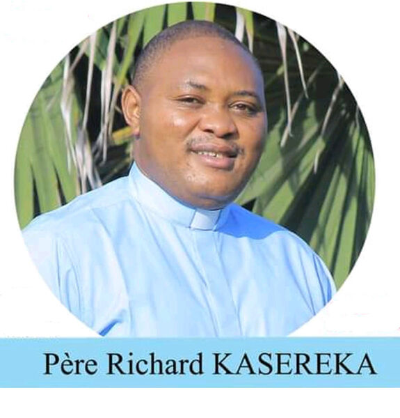RD CONGO: Comunidade cristã chora a morte do Padre Richard Masivi, assassinado após a celebração de uma Missa