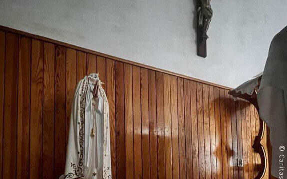 UCRÂNIA: Russos vandalizam seminário em Vorzel e destroem imagem da Virgem de Fátima: “Roubaram tudo o que podiam”