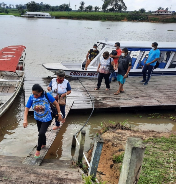 BRASIL: A primeira viagem do Padre Bruno no barco que a Fundação AIS ofereceu à Igreja da Amazónia