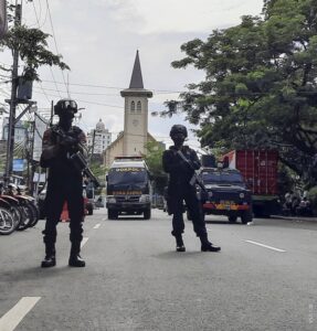 INDONÉSIA: Atentado suicida durante a Missa de Ramos provoca vários feridos na Catedral de Makassar