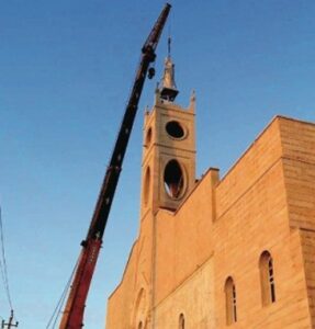 IRAQUE: Estátua de Nª Senhora colocada de novo em Igreja de Qaraqosh é sinal de vida para a comunidade cristã