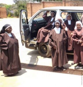 MALAUI: Irmãs Carmelitas transformam a produção de hóstias em ajuda real para os mais pobres