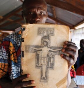 PORTUGAL: “Vale pouco a vida em África”, afirma o Bispo Auxiliar de Bangassou na ‘Via Sacra’ que escreveu para a Fundação AIS