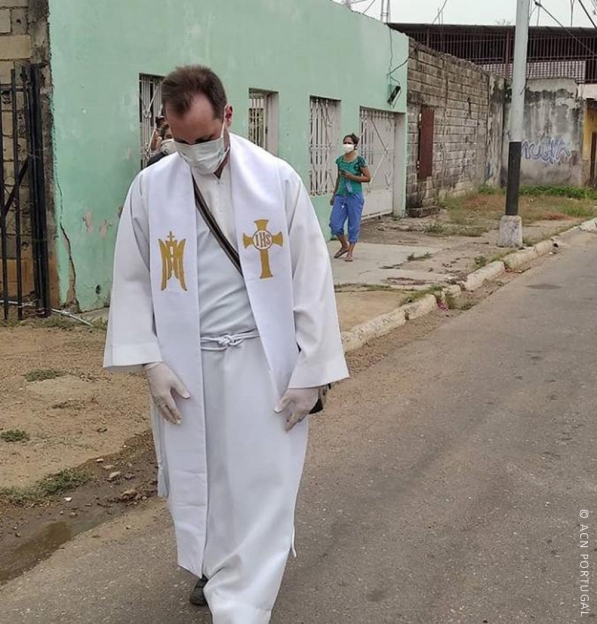 VENEZUELA: Pandemia do coronavírus “está fora de controlo” e já infectou cerca de 10% dos sacerdotes