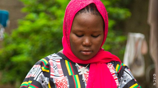 NIGÉRIA: “Puseram os cristãos em jaulas”, conta Maryamu, uma jovem que esteve nove anos prisioneira de terroristas