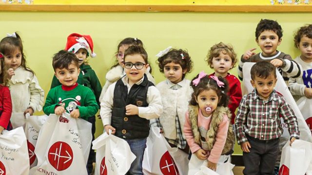 LÍBANO: Roupa de Inverno para 10.000 crianças
