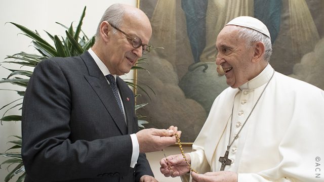 VATICANO: Nos 10 anos de pontificado, Fundação AIS recorda proximidade do Papa para com os cristãos perseguidos