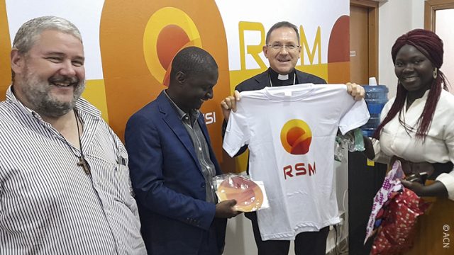 GUINÉ-BISSAU: Núncio Apostólico destaca, na primeira visita ao país, o papel da rádio católica local, apoiada pela AIS