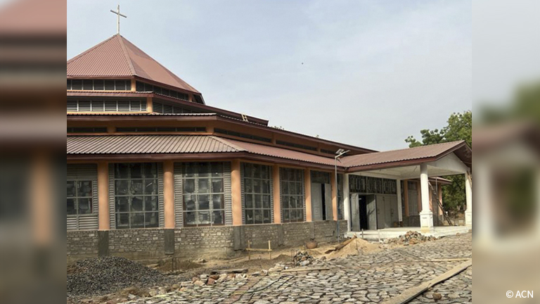 CAMARÕES: Diocese de Maroua-Mokolo tem finalmente uma catedral numa cidade com mais de 600 mesquitas