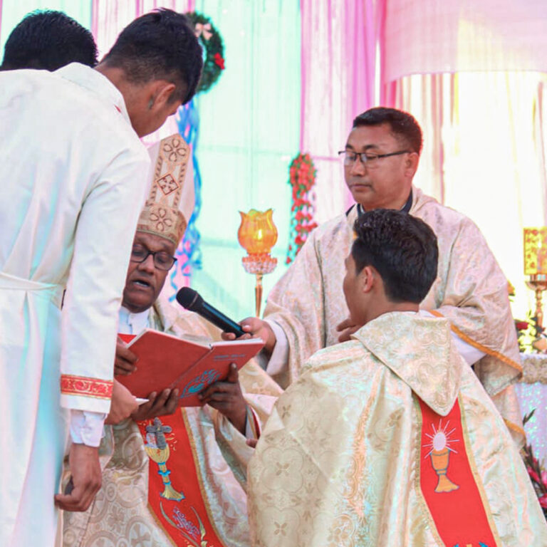 ÍNDIA: Ajuda na formação de 22 seminaristas da Diocese de Bongaigaon